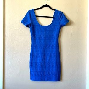 NWOT Forever 21 Royal Blue Scoop-neck Short Sleeve Embossed Body-con Dress Sz S